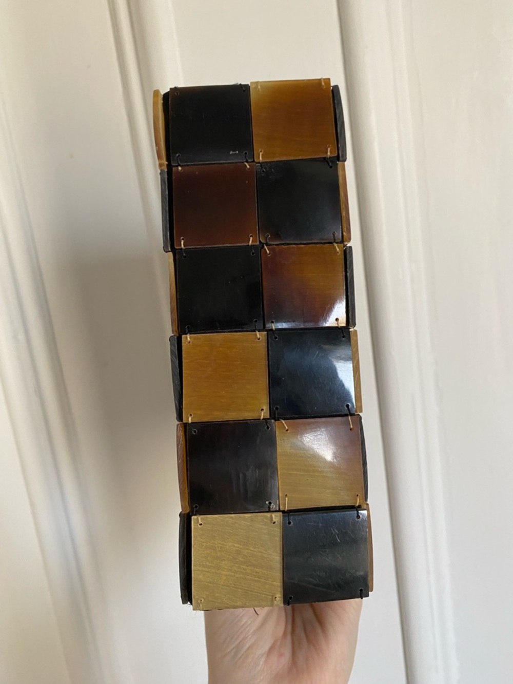 ‼️SOLD‼️Vintage Checkerboard Faux Tortoise Shell Hand Bag in Black and Amber - Picture 7 of 7